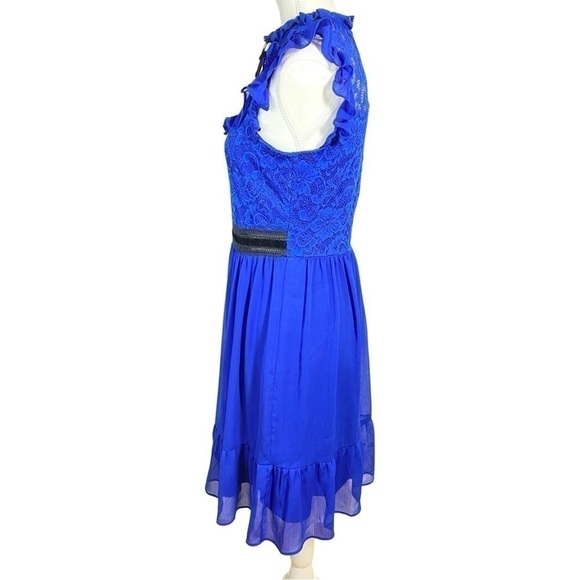 ⭐️DISNEY Snow White and the Seven Dwarfs Blue
Lace Dress - Picture 2 of 7